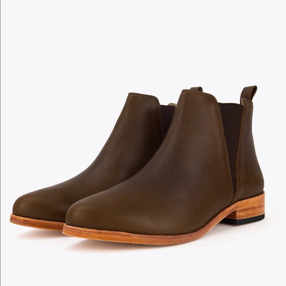 Nisolo Classic Chelsea Boot